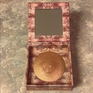 Highlighter by Urban Decay